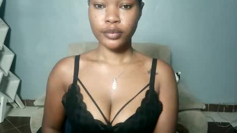 Snapshot of spicy_kerrine chatting on March 6, 2:09 am Spicy kerrine online show from March 6, 2:09 am