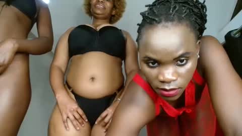 Snapshot of spicy_suzzy chatting on October 14, 11:08 pm Spicy online show from October 14, 11:08 pm