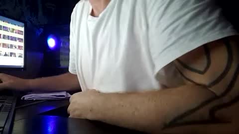 Snapshot of spicyfox420 chatting on October 29, 8:42 pm SpicyFox420 online show from October 29, 8:42 pm