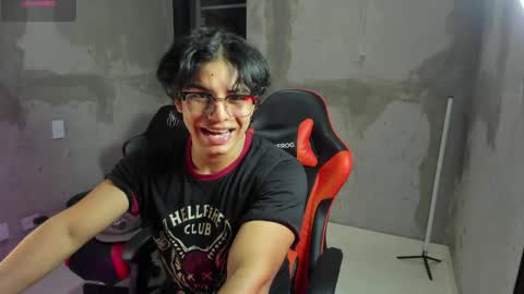 spideychill online show from April 12, 12:04 am