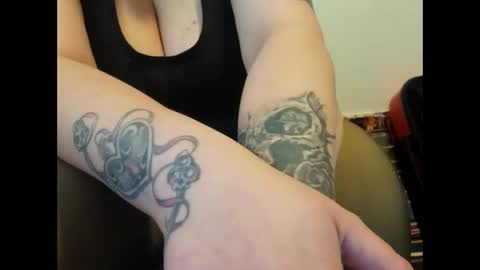 Vanessa Spade online show from February 28, 3:37 pm