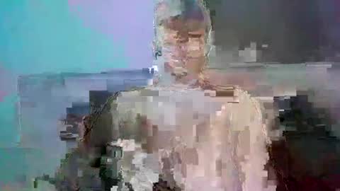 Snapshot of spkieeb28 chatting on February 26, 12:20 am Jameslux online show from February 26, 12:20 am