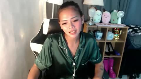 CALL ME RAINE online show from January 22, 6:52 am