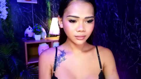 CALL ME RAINE online show from October 26, 8:15 am