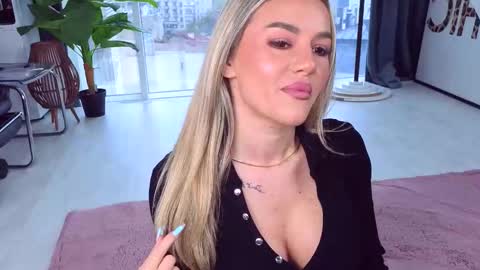 Anna online show from October 27, 12:16 pm