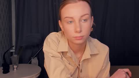 Amy online show from February 23, 9:39 pm