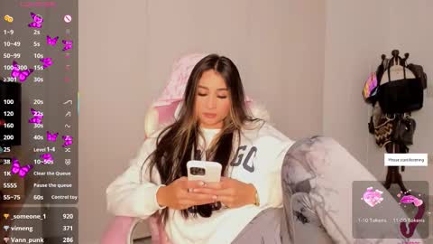 Laura online show from March 2, 7:15 am