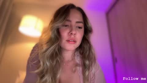 Sophie 3 online show from June 12, 12:42 am