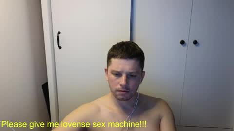 st1vemaster01 online show from April 3, 4:25 pm