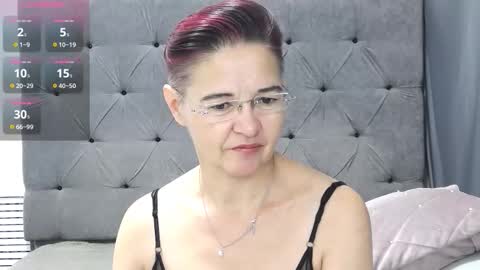 staceydarling online show from November 23, 4:32 am