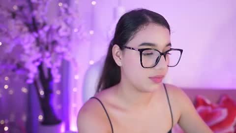 stacycooper_ online show from July 1, 7:22 pm
