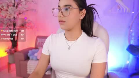 stacycooper_ online show from April 24, 7:27 pm