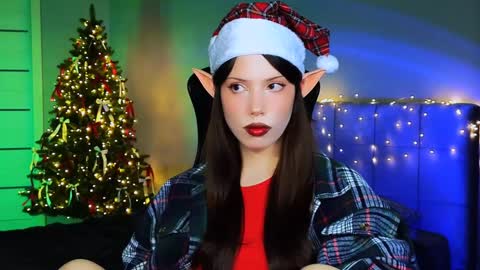 Snapshot of stacygonzales_ chatting on December 24, 8:00 am Bye bye dear See you on December 3st  online show from December 24, 8:00 am