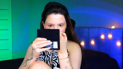 Snapshot of stacygonzales_ chatting on January 31, 6:24 am Bye bye dear See you on December 3st  online show from January 31, 6:24 am