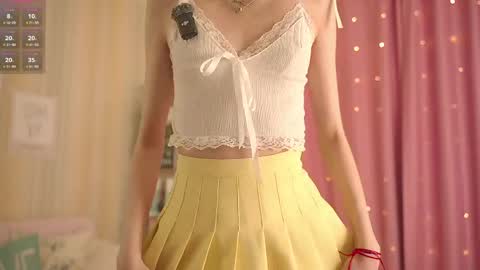 Chloe online show from April 24, 11:45 am