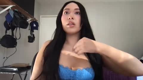 starlitdreams777 online show from February 25, 11:04 pm