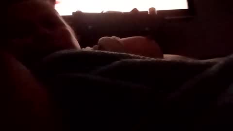 starmommie online show from October 16, 4:01 am