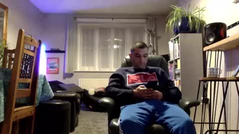 Starpizzle online show from February 1, 8:06 pm