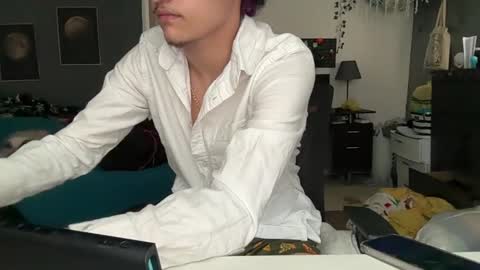 starryvari online show from April 24, 7:05 pm