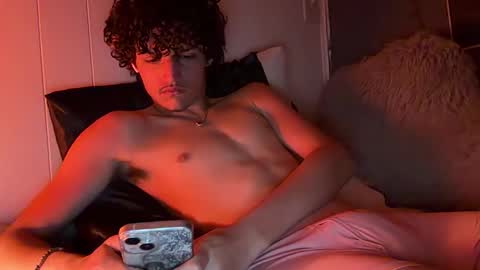 starryvari online show from March 30, 5:07 am