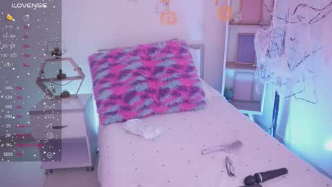 Yoko online show from October 28, 7:37 pm