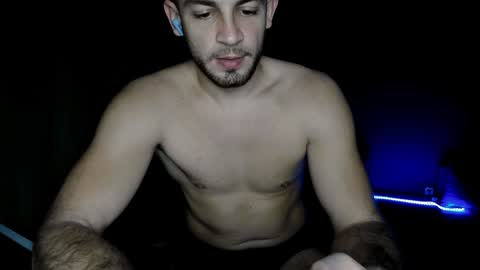 Max online show from December 17, 4:21 pm