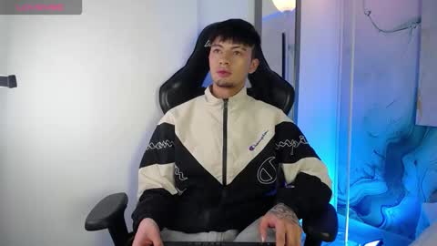 Steev online show from March 10, 3:33 am