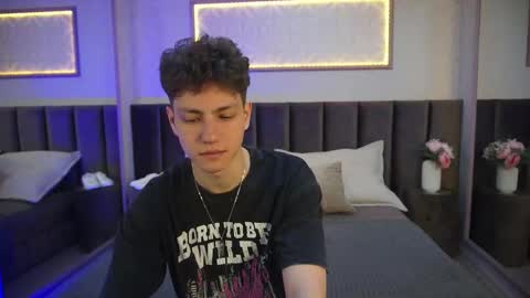 Esrefan online show from March 14, 8:57 pm