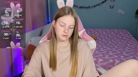 Snapshot of stefaniyaaa chatting on October 8, 8:15 pm stefa online show from October 8, 8:15 pm