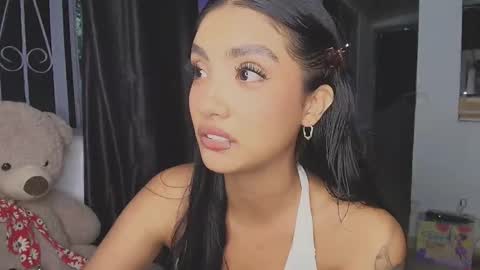 Im MiaIts my first day here  online show from November 8, 12:57 am