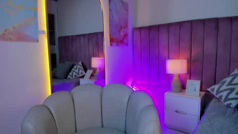 STEFANY online show from April 9, 8:25 pm