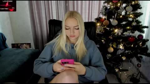 Stella  Cox online show from January 12, 8:32 am