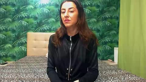 Stella John online show from January 18, 3:31 am