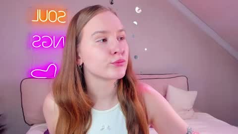 Stella online show from April 21, 9:05 am