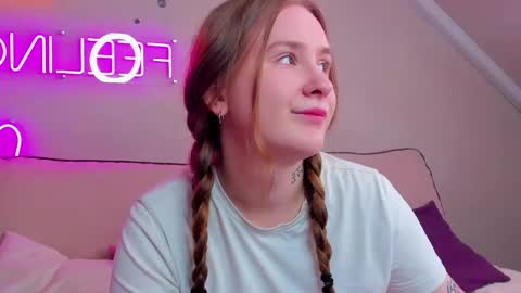 Stella online show from April 22, 9:27 am