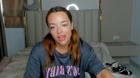 stella online show from April 19, 12:33 am