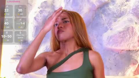 S T E L L A online show from April 22, 5:31 pm