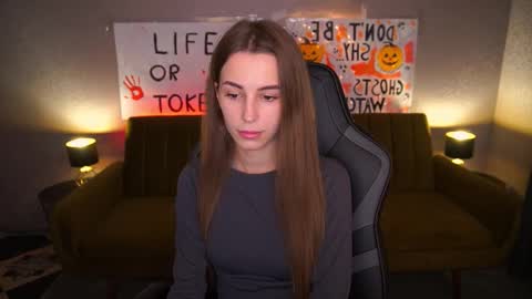 stellahoneywell online show from October 30, 2:17 pm