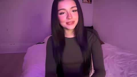 stellapearl online show from December 5, 8:17 pm