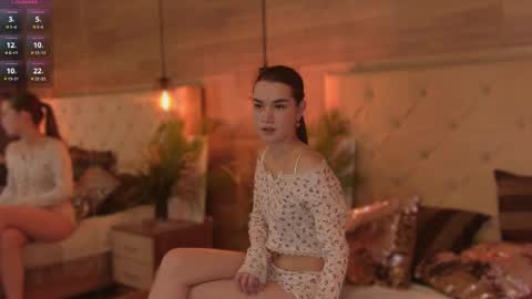 stellapierces online show from April 8, 4:48 am