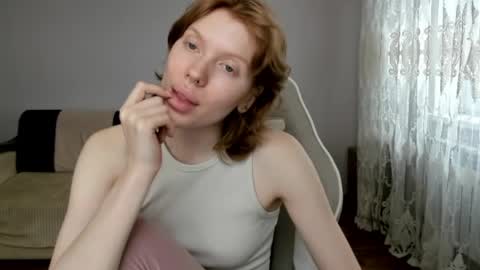 S T E L L A online show from April 22, 10:55 am