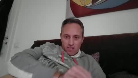 sten015 online show from February 5, 1:25 pm