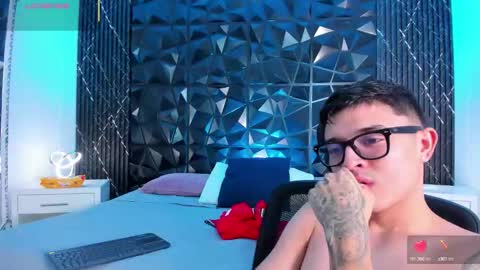 Snapshot of stephanandsamantha chatting on October 14, 10:13 pm stephanandsamantha online show from October 14, 10:13 pm