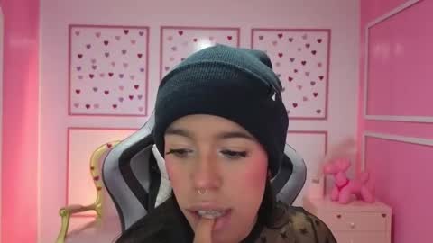 Stephania online show from September 18, 11:36 am