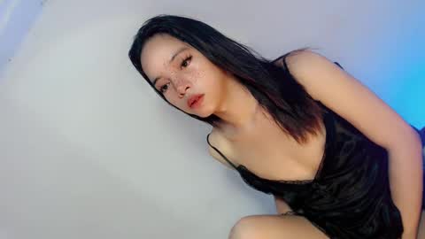 STEPHANIE online show from February 3, 7:51 am