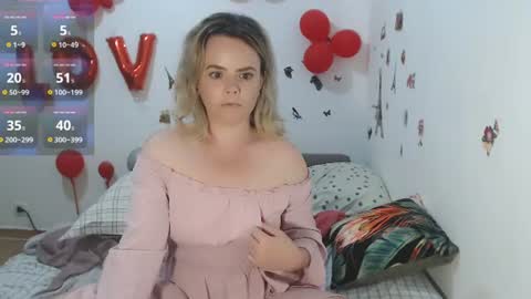 Stephanie   online show from June 17, 9:47 am