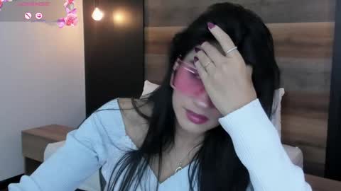 S T E P H A N Y A online show from April 23, 8:10 pm