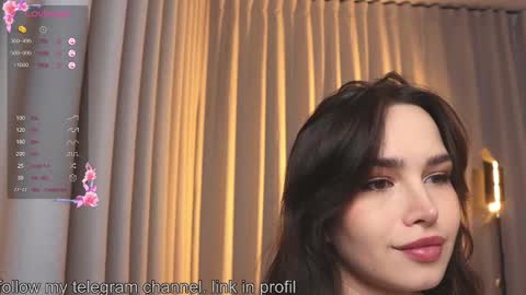 Anna online show from December 18, 8:26 pm