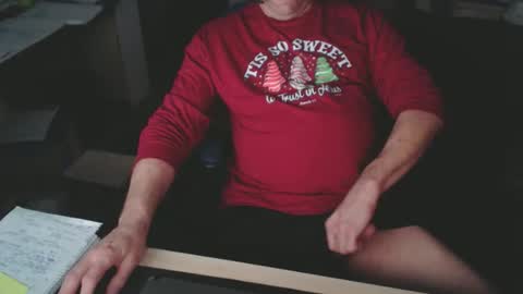 stephenhal9 online show from April 11, 5:01 am