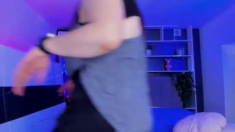Stephie online show from June 11, 5:27 am
